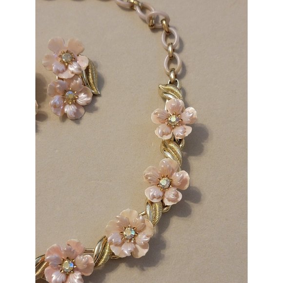 Vintage Coro pink spring flowers necklace and earrings // 1950s ***read*** - Picture 5 of 11